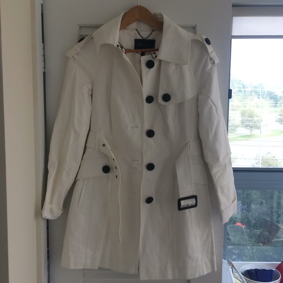 BCBGMaxAzria Jackets & Blazers - BCBG Max Azria Off White Trenchcoat